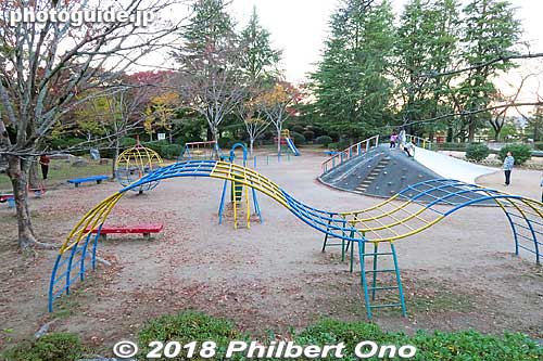 Masumi Children's Park ますみ児童園
Keywords: mie kameyama castle