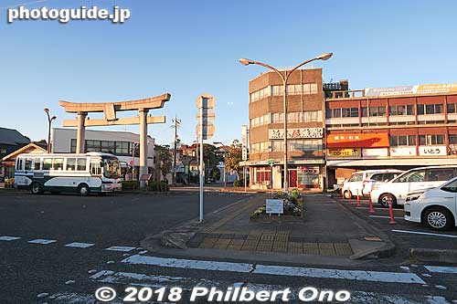 In front of JR Kameyama Station.
Keywords: mie kameyama castle