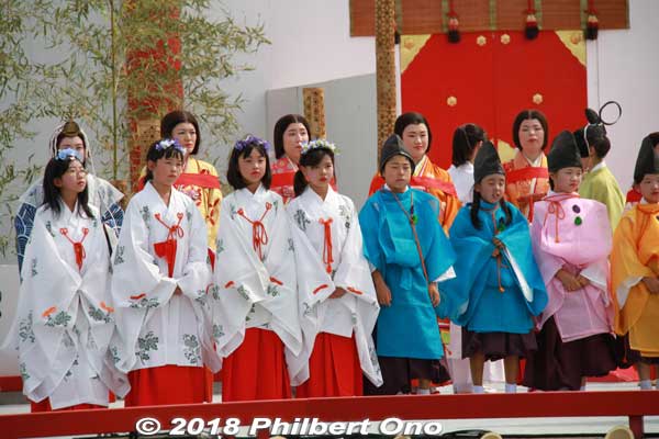 Girls called Warawame (童女). They are children of the Imperial family or nobility and are learning the customs of the Saiku while living in the Saiku Palace. 
Keywords: mie meiwa saiku saio matsuri festival