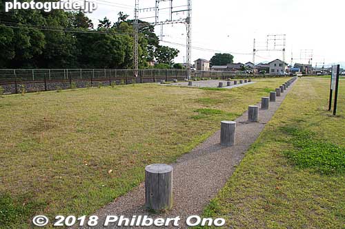 Line of stumps indicate the position of pillars of a fence that surrounded the Saio's Palace.
Keywords: mie meiwa saiku saio matsuri festival