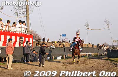 One end of the riding course.
Keywords: mie toin-cho oyashiro matsuri festival ageuma horse inabe shrine yabusame 