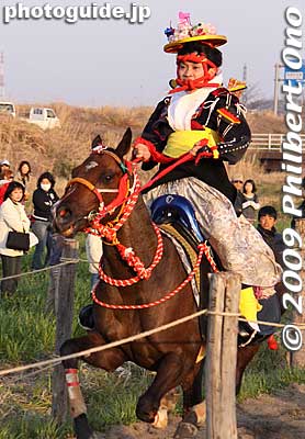 It must be fun to ride that fast.
Keywords: mie toin-cho oyashiro matsuri festival ageuma horse inabe shrine yabusame 