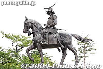 Statue of Lord Date Masamune at Sendai Castle's Honmaru. One of the most popular and famous samurai of all time.
Keywords: miyagi sendai castle japansculpture