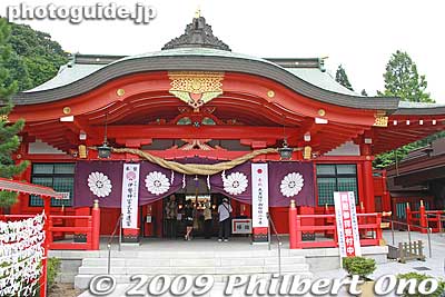 Miyagi-ken Gokoku Shrine in Sendai Castle. Emperor Hirohito as well as Crown Prince Akihito (current emperor) visited this shrine to pay their respects. 宮城縣護國神社
Keywords: miyagi sendai castle 