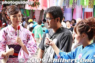 Interview by local TV.
Keywords: miyagi sendai tanabata matsuri star festival decorations 