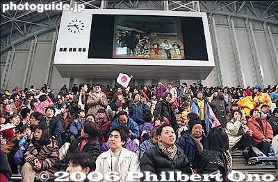 The crowd behind me.
Keywords: nagano prefecture 1998 winter olympics
