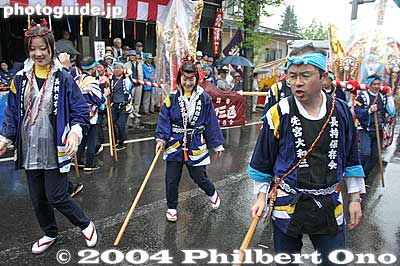 Parade
Keywords: nagano shimosuwa-machi onbashira-sai matsuri festival satobiki