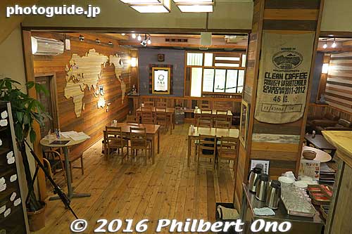 Koishiya cafe and dining room for breakfast.
It is also a budget ryokan. It cost me only around ¥7,600 per night including breakfast.
Keywords: nagano yamanouchi shibu onsen hot spring spa