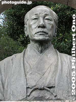 Statue of Ueno Hikoma
Keywords: Nagasaki Ueno Hikoma photographer