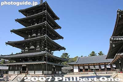 You can enter or see inside the buildings, but no photography is allowed inside.
Keywords: nara ikaruga-cho horyuji temple Buddhist Shotoku-shu world heritage site pagoda National Treasure