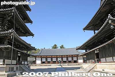 To Daikōdō Hall
Keywords: nara ikaruga-cho horyuji temple Buddhist Shotoku-shu world heritage site National Treasure
