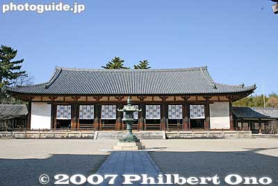 Daikōdō Hall, National Treasure. Houses Buddha statues. 大講堂
Keywords: nara ikaruga-cho horyuji temple Buddhist Shotoku-shu world heritage site