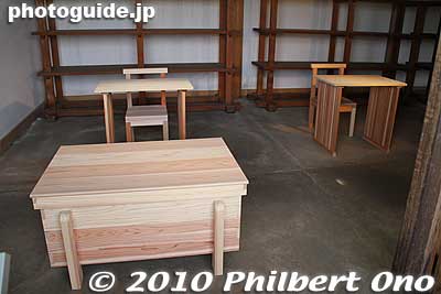 Desks for writing on mokkan wooden tablets since using paper was too precious in those days.
Keywords: nara heijo-kyo capital heijo palace 