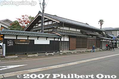 Former Hatano residence and birth home of Yoshida Togo 旧旗野邸 (吉田東伍生家)
Keywords: niigata agano yoshida togo hatano home memorial museum chiaki