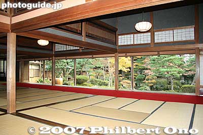 With 100 tatami mats, the Ohiroma drawing room is the most impressive room in the house.
Keywords: niigata japanese-style home house museum garden tatami mat room