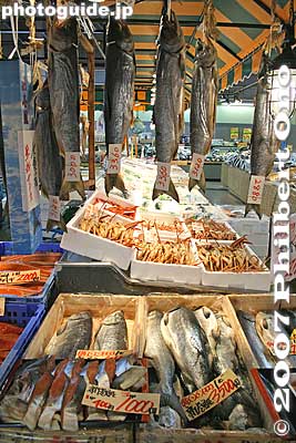 Keywords: niigata fish market