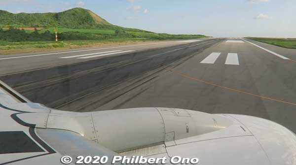Ishigaki Airport's runway.
Keywords: okinawa Ishigaki Airport
