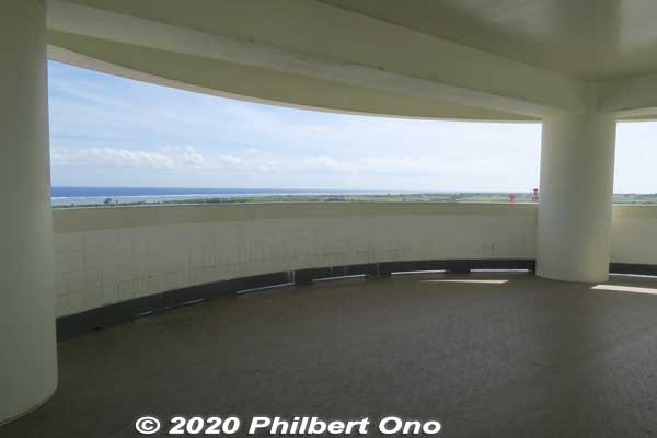 Another lookout deck, round, open-air structure.
Keywords: okinawa Ishigaki Airport