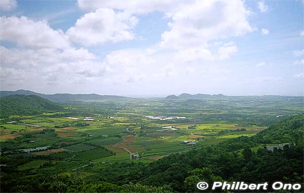 View of the mountains north of Banna Park.
Keywords: okinawa Ishigaki Banna Park