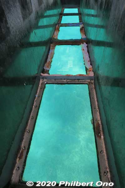 Glass bottom boat in Kabira Bay, Ishigaki.
Keywords: okinawa Ishigaki Kabira Bay