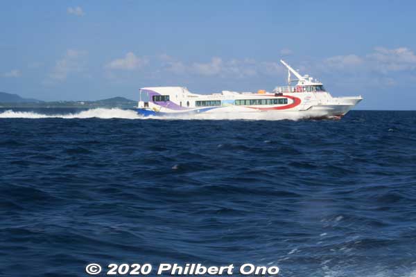 Anei Kanko high-speed boat named "Paijima" for 181 passengers. We rode this boat from Ohara, Iriomote back to Ishigaki Port. ぱいじま
Keywords: okinawa Ishigaki Port