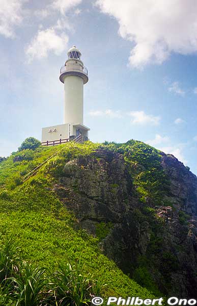 Drive further around Sakieda Peninsula and see Ishigaki Cape Ogansaki Lighthouse. Built in March 1983. 石垣御神埼灯台
Keywords: okinawa ishigaki sakieda cape ogansaki