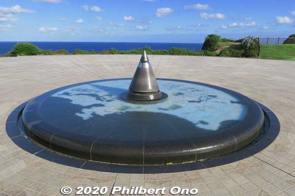 Flame of Peace in the world map. 平和の火
Keywords: okinawa itoman Cornerstone of Peace war memorial monument