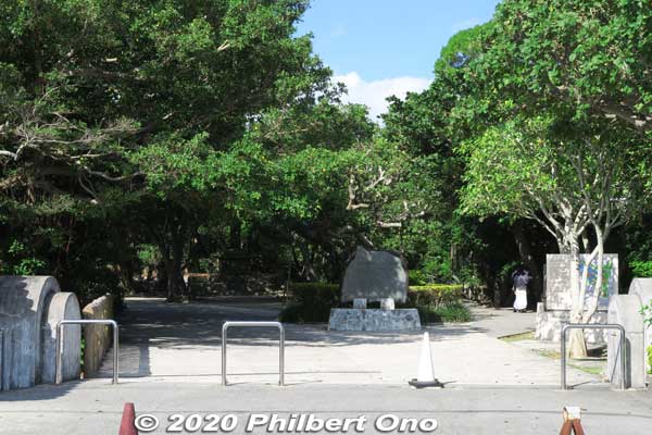 Himeyuri Monument and Cenotaph is one of Okinawa's most famous war sites and memorials.
Keywords: okinawa itoman himeyuri war monument