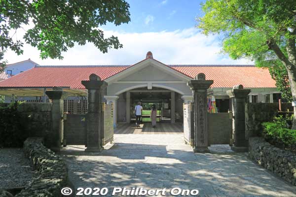 Near the Himeyuri Cenotaph is the Himeyuri Peace Museum. The building was modeled after one of the Himeyuri schools. ひめゆり平和祈念資料館
http://www.himeyuri.or.jp/EN/info.html
Keywords: okinawa itoman himeyuri war monument