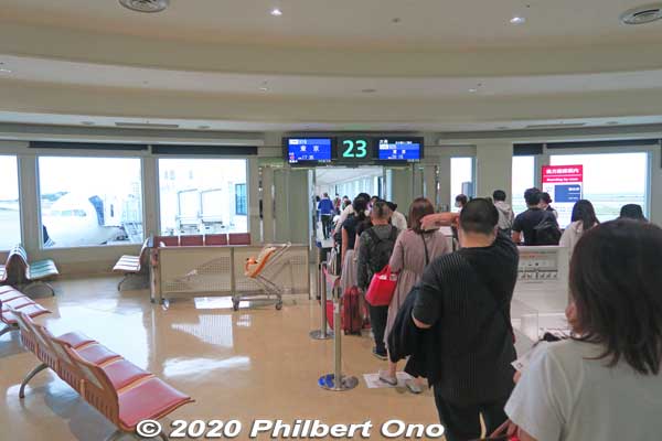 Gate 23 at Naha Airport again. (Same gate as the flight to Ishigaki.)
Keywords: okinawa naha airport