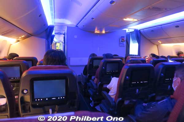 Japan Airlines Boeing 777-200 to Haneda.
Keywords: okinawa naha airport