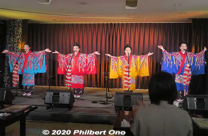 The show is great with colorful costumes and singing. There's also audience participation. Not allowed to go up and dance though.
Keywords: Okinawa Naha Kokusai-dori shopping road nenez nenes
