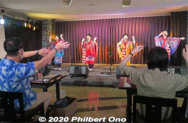 The Nenes have been around since the 1990s, made famous when Sakamoto Ryuichi featured them in his Okinawan CDs and took them on a concert tour.
Keywords: Okinawa Naha Kokusai-dori shopping road nenez nenes