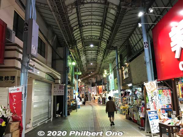 Not so many people during a pandemic.
Keywords: Okinawa Naha Kokusai-dori shopping road