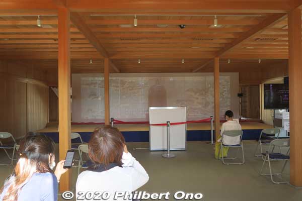 Yohokoriden is now a rest house for visitors with vending machines for soft drinks. There's a large video screen showing scenes of Shurijo Castle.
Keywords: okinawa naha shuri shurijo castle gusuku