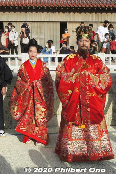 Queen Kamiyama Seika is 25 and works as an occupational therapist in Nago. King Takara Tomoaki is 43 and works at a company in Naha. They were selected in Sept. 2019 from among 37 applicants.
Keywords: okinawa naha shuri shurijo castle gusuku japankimono