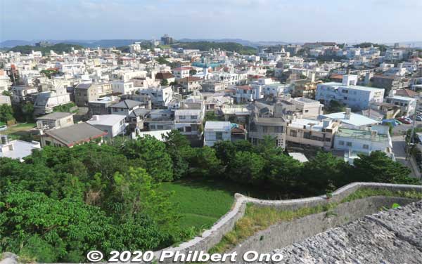 View from Agari-no Azana lookout point.
Keywords: okinawa naha shuri shurijo castle gusuku
