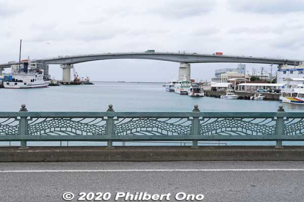 Dragon bridge across Tomari Port.
Keywords: okinawa naha tomari port