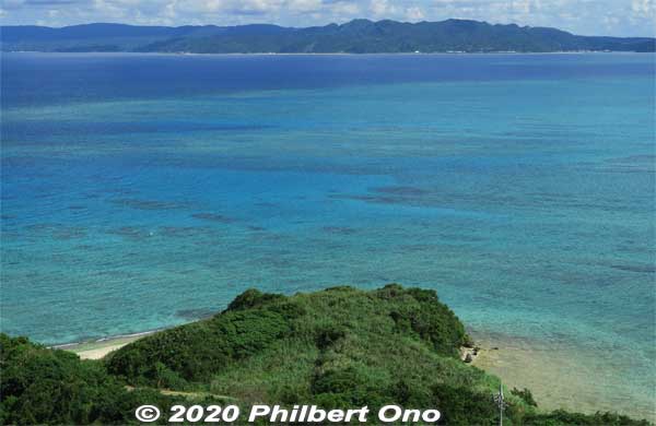 Beautiful ocean views from Kouri Ocean Tower's top lookout deck.
Keywords: okinawa nakajin-son kouri kori island
