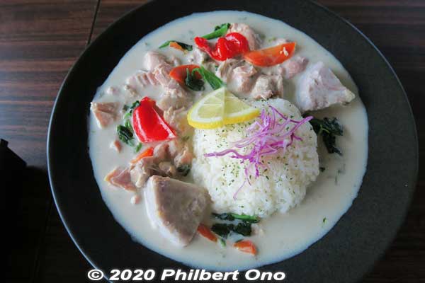 Lunch at Airando FIJI Restaurant & Cafe.
Keywords: okinawa nakajin-son kouri kori island