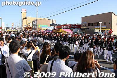 In Haruki, this section in front of the shopping mall was the most crowded.
Keywords: osaka kishiwada danjiri matsuri festival floats 