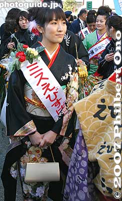 Miss Ebisu-bashi
Keywords: osaka naniwa-ku imamiya ebisu shrine festival matsuri kimono