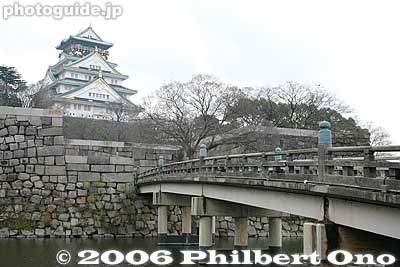 Gokuraku-bashi Bridge
Keywords: osaka prefecture castle