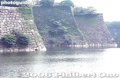 Moat
Keywords: osaka prefecture castle