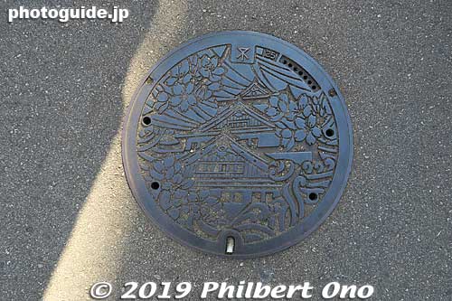 Manhole in Sumiyoshi Ward, Osaka.
Keywords: osaka Sumiyoshi Taisha manhole