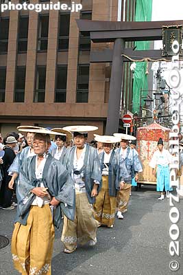 Keywords: osaka tenjin matsuri festival procession portable shrine mikoshi
