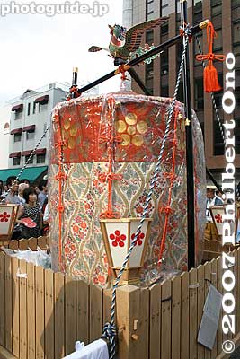 Keywords: osaka tenjin matsuri festival procession portable shrine mikoshi