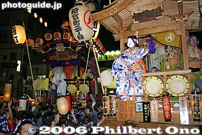 Each float has musicians and a performer.
Keywords: saitama kawagoe matsuri festival float
