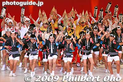 MInami-Koshigaya Awa Odori Dance, indoor performance. 南越谷阿波踊り
Keywords: saitama koshigaya minami koshigaya awa odori dance matsuri8 festival dancers women