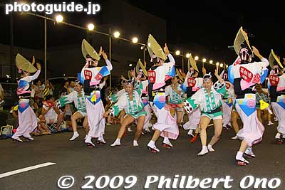 Their dancing and music are so good.
Keywords: saitama koshigaya minami koshigaya awa odori dance matsuri festival dancers women